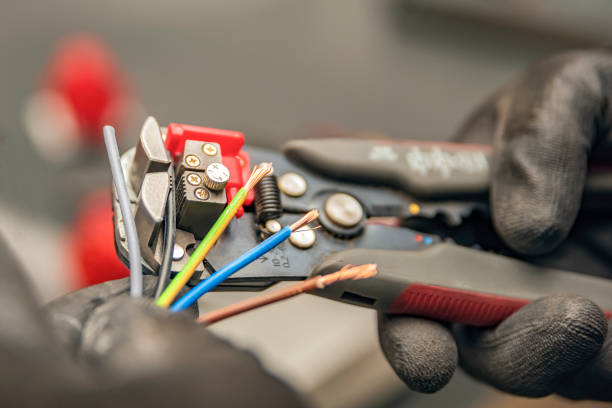 Best Local Electrician Companies  in Atlanta, TX